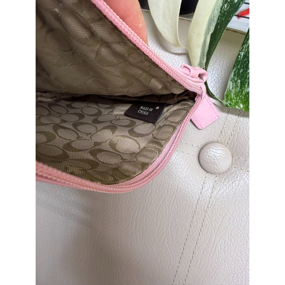 Vintage Coach Purse, Barbie Pink Wristlet Clutch, Very Good Condition - Picture 5 of 8